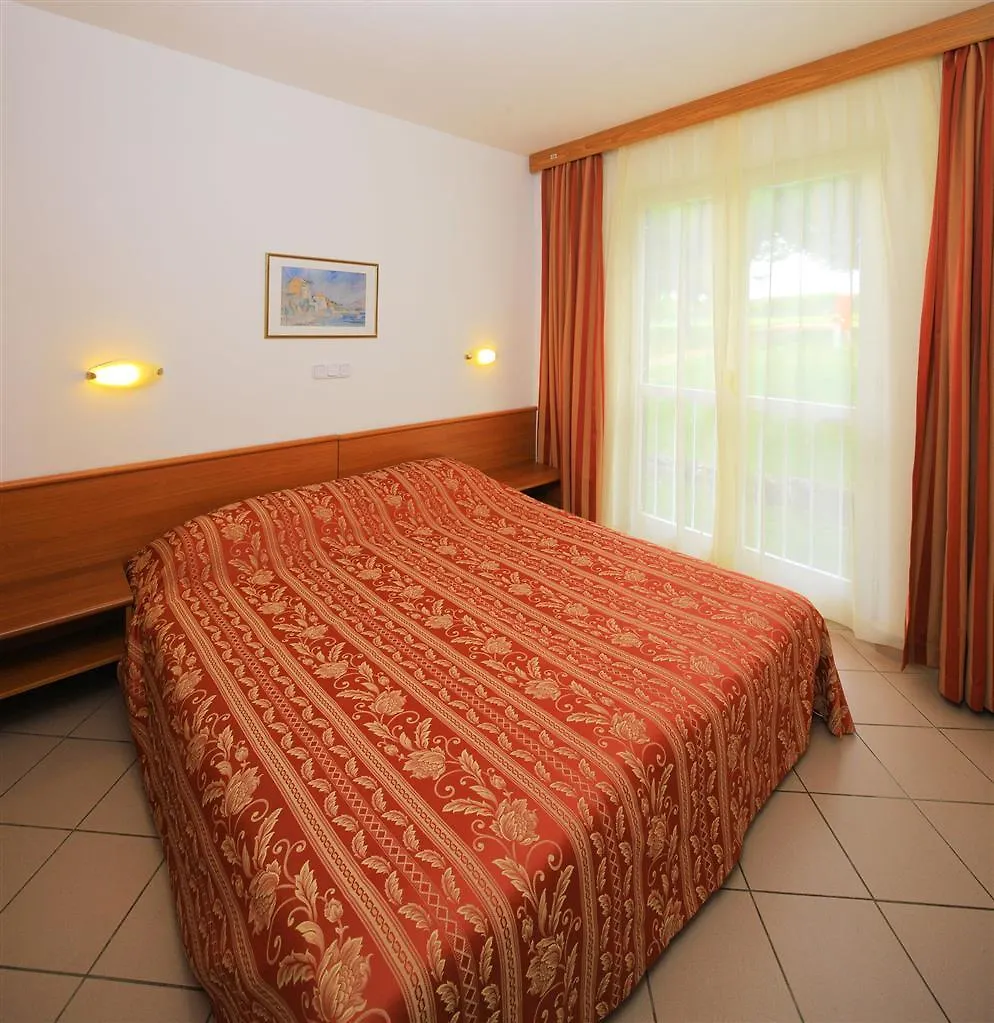 Apartments Polynesia Plava Laguna 乌马格 克罗地亚