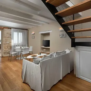 Angelo D'oro Monte Apartment
